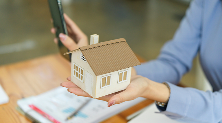 advogado habite-se Imóvel: Regularização e o Papel das Imobiliárias 2026, com destaque para atuação jurídica na obtenção do habite-se, assessoria documental e parceria entre escritórios e imobiliárias na regularização de imóveis.